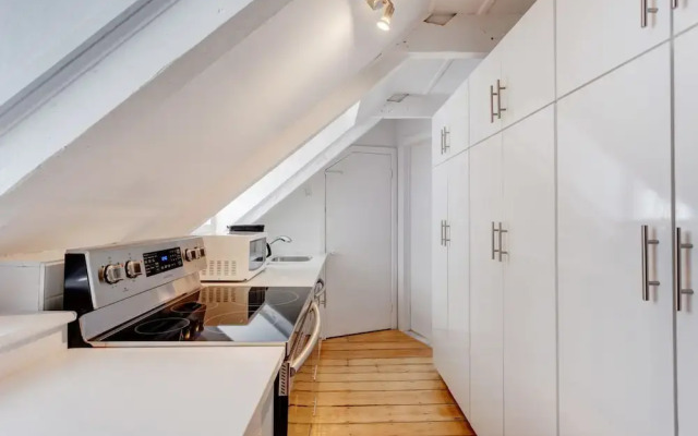 Place Jacques Cartier Apartments by Hometrotting