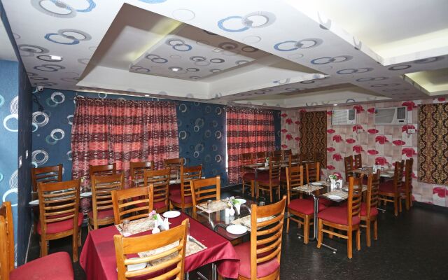 Hotel Mahabir Sheraton by OYO Rooms