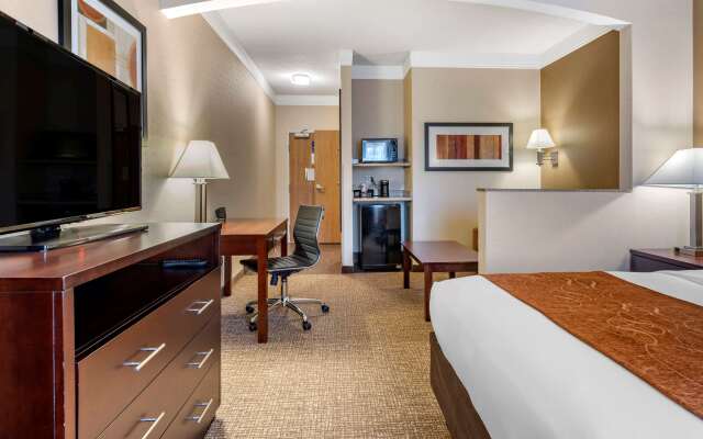 Comfort Suites Linn County