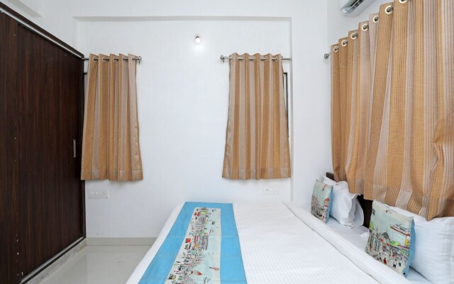 OYO 10059 Home Modern 2BHK Gulabh Bagh