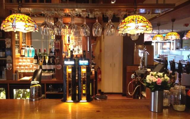 The Royal Oak Hotel and Restaurant