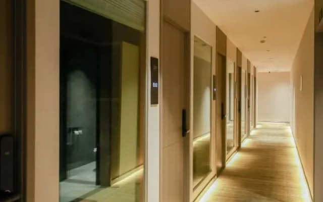 Changshou Yijia Hotel