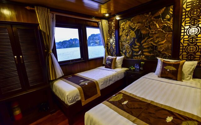 Renea Cruises Halong