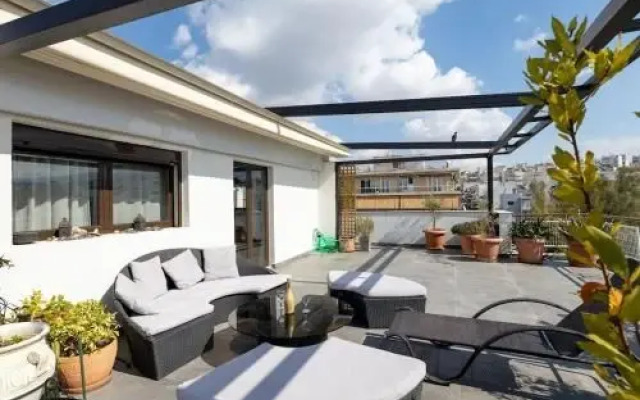 Top floor ap Huge balcony with astonishing view