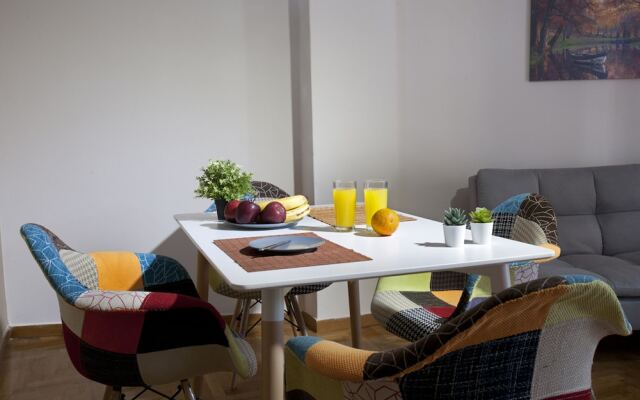 Pop art apartment at Koukaki