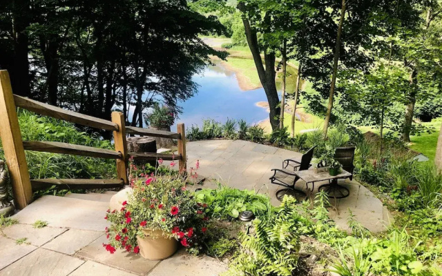 Moonriver Inn