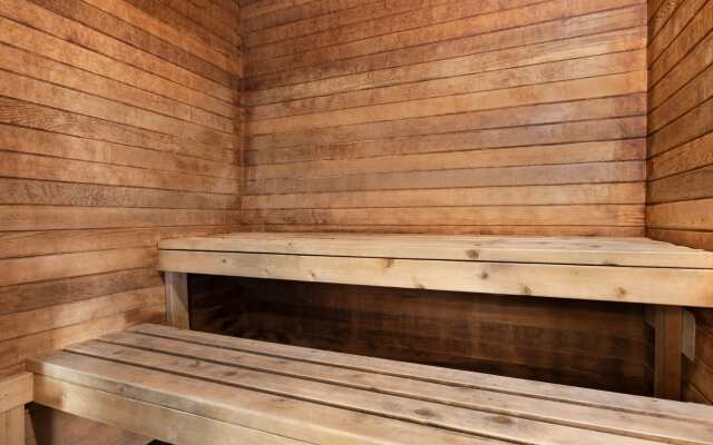 Ramada by Wyndham Belleville Harbourview Conference Centre