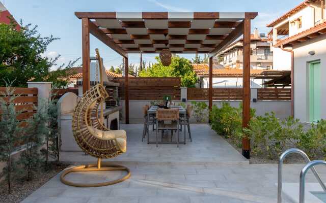 Pnoe Luxury Villa