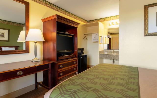 Econo Lodge Waco North I-35