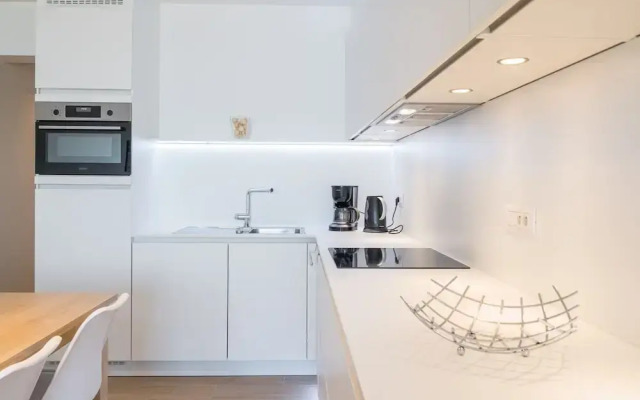 Apartment Overlooking the sea