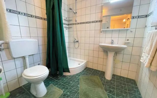 Studio apartment Perovic