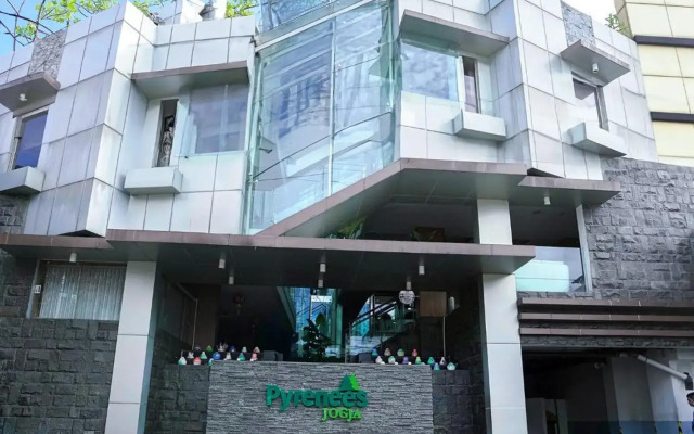 Pyrenees Jogja Hotel
