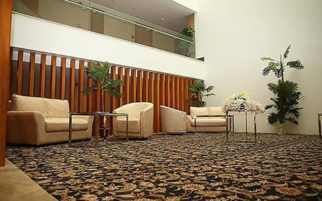 Fabhotel Prime Le Palace