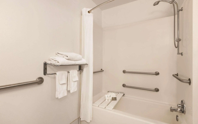 Country Inn & Suites by Radisson, Conyers, GA