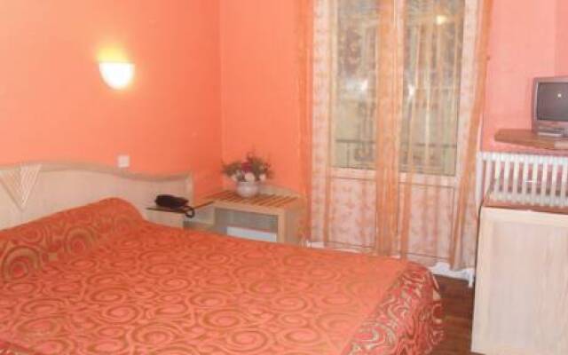 St. Tropez All Suites