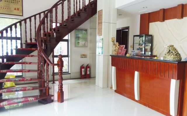 Ronghe Xinya Business Hotel