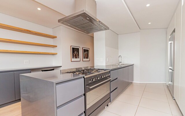 Modern Apartment w Rooftop Deck Scholtz Penthouse