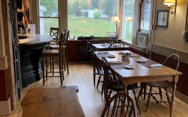 Lovett's Inn and Restaurant