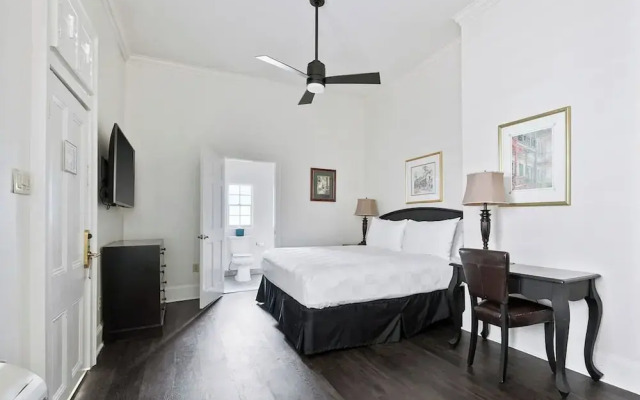The Streetcar Historic Hotel