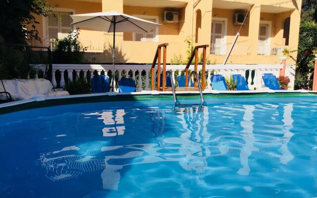 Almyra Apartments & Studios