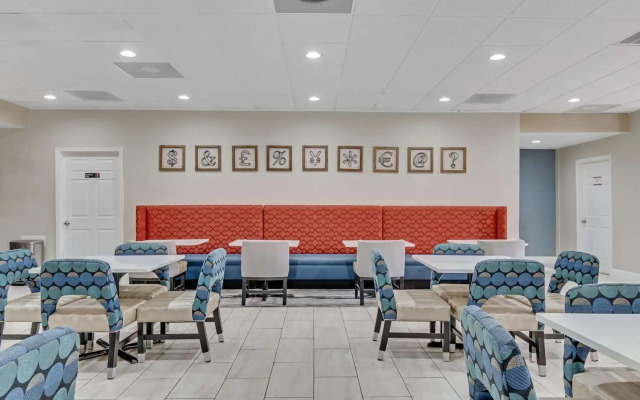 Quality Inn Dalton East