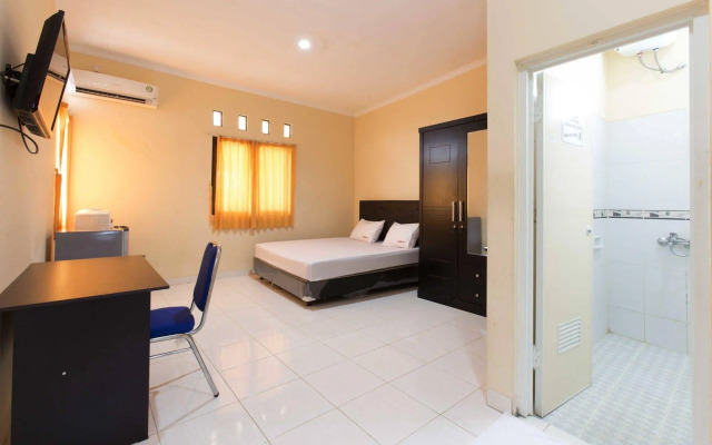 RedDoorz @ Utan Kayu