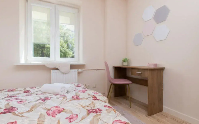 Apartment Rejtana Warszawa by Renters