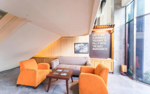 Capital O 1735 Adika Bahtera Hotel