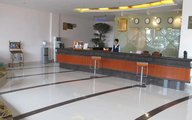 Qinzhou Yihao Hotel