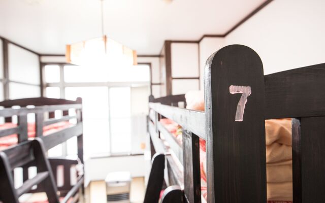 Sansan -Cafe and Bar & Backpackers-