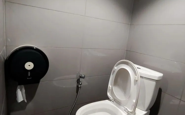 Met A Space Pod At Asoke