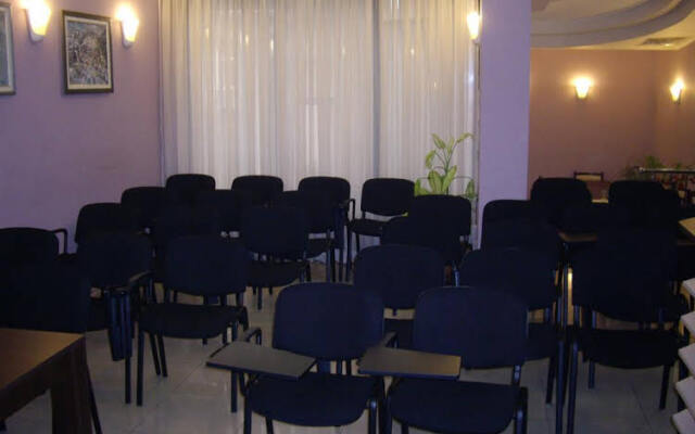 Family Hotel Avramov