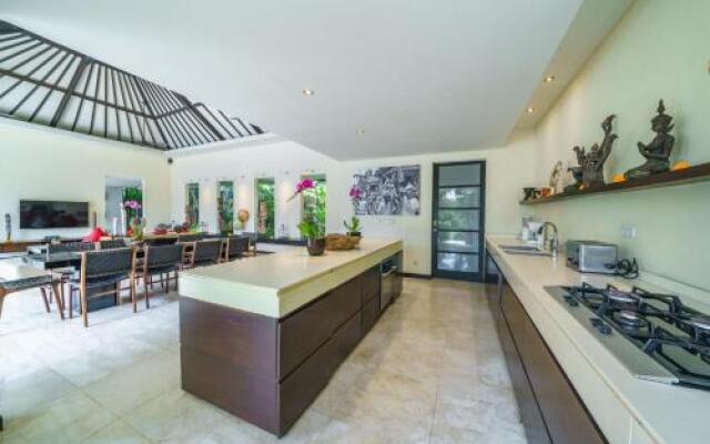 Villa Body