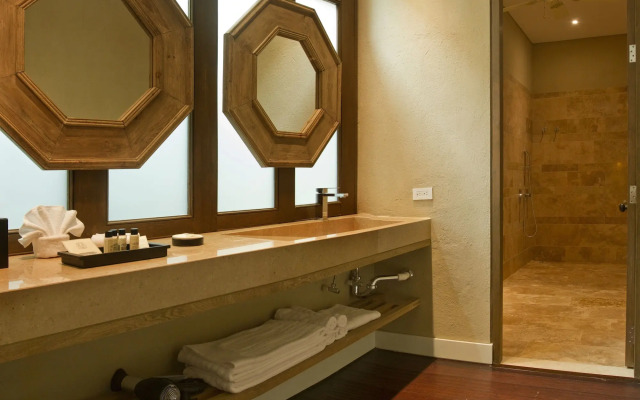 Bastión Luxury Hotel