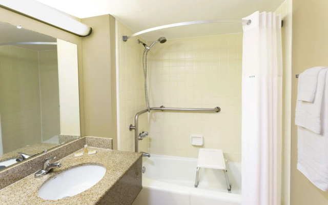 Days Inn by Wyndham Mt Pleasant-Charleston-Patriots Point