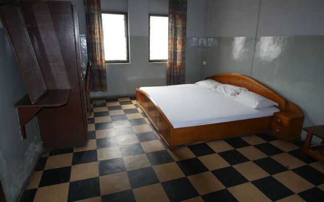 St. Sam Hotel Kamusi