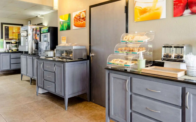 Quality Inn Moss Point