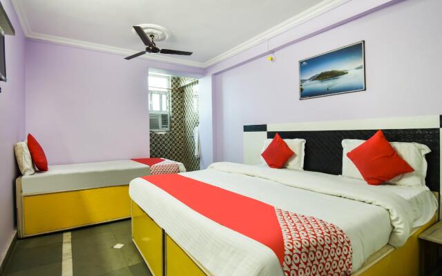 Hotel Mahesh by OYO Rooms