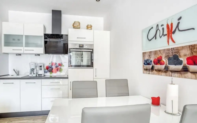 Chic Holiday Home in Varel With Balcony