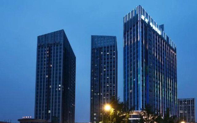 super 8(chengdu wukuashi Metro Station)