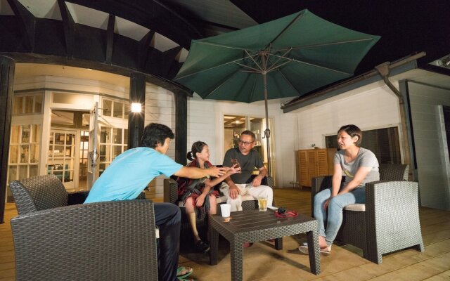 Guesthouse leaf