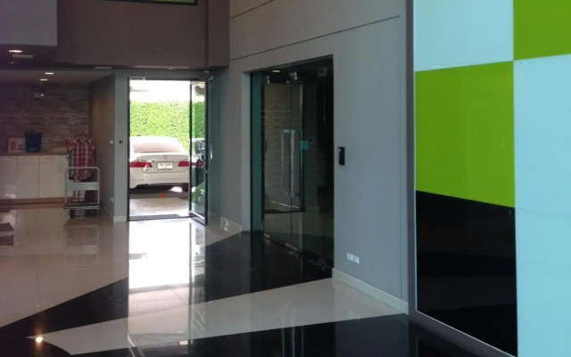 Ipremium Sukhumvit 81 Hotel