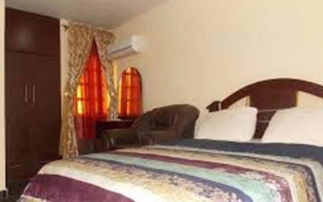 Rodze Hotel & Suites
