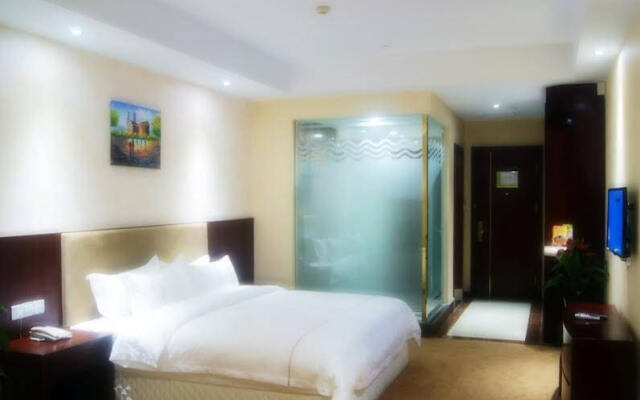 Campanile Hotel (Shenzhen Dalang Business Center Yangtai Mountain East Hotel)