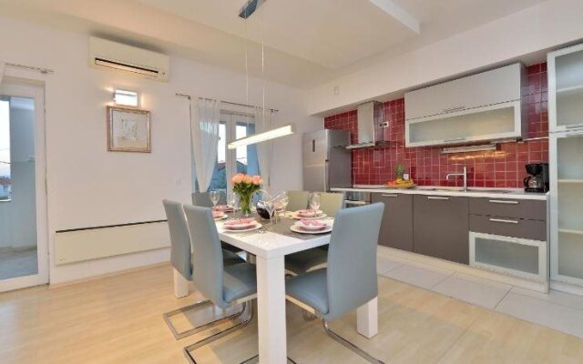 Apartments Villa Nodi