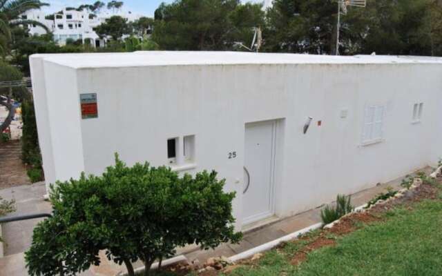 Apartment - 2 Bedrooms with Pool and Sea views - 104919