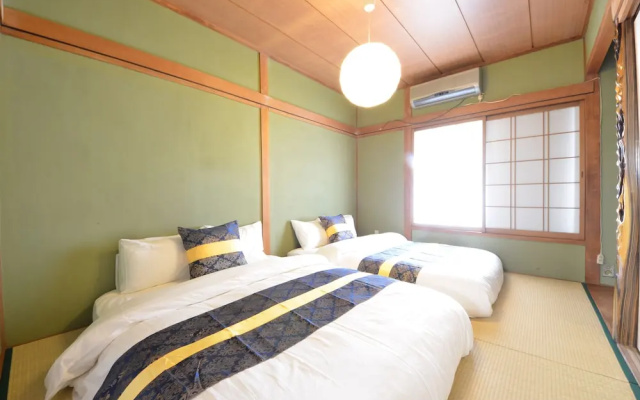 Private room ROSSO – Guest Rooms – Osaka