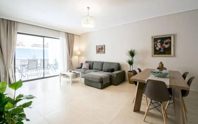 Clio 3BD apt in Athens, next to Sygrou-Fix metro