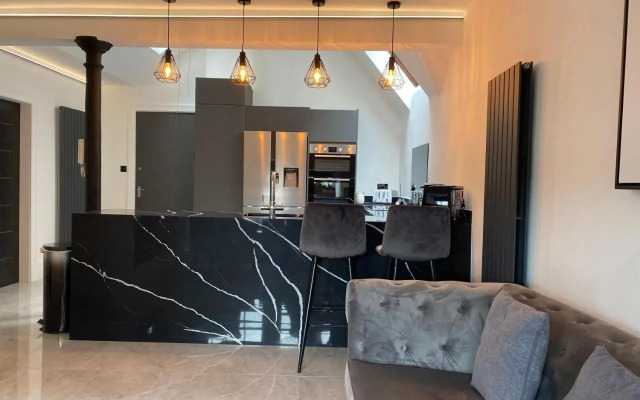 Luxury royal mile boutique 2bedroom apartment