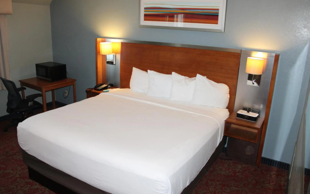 Clarion Hotel Bakersfield North